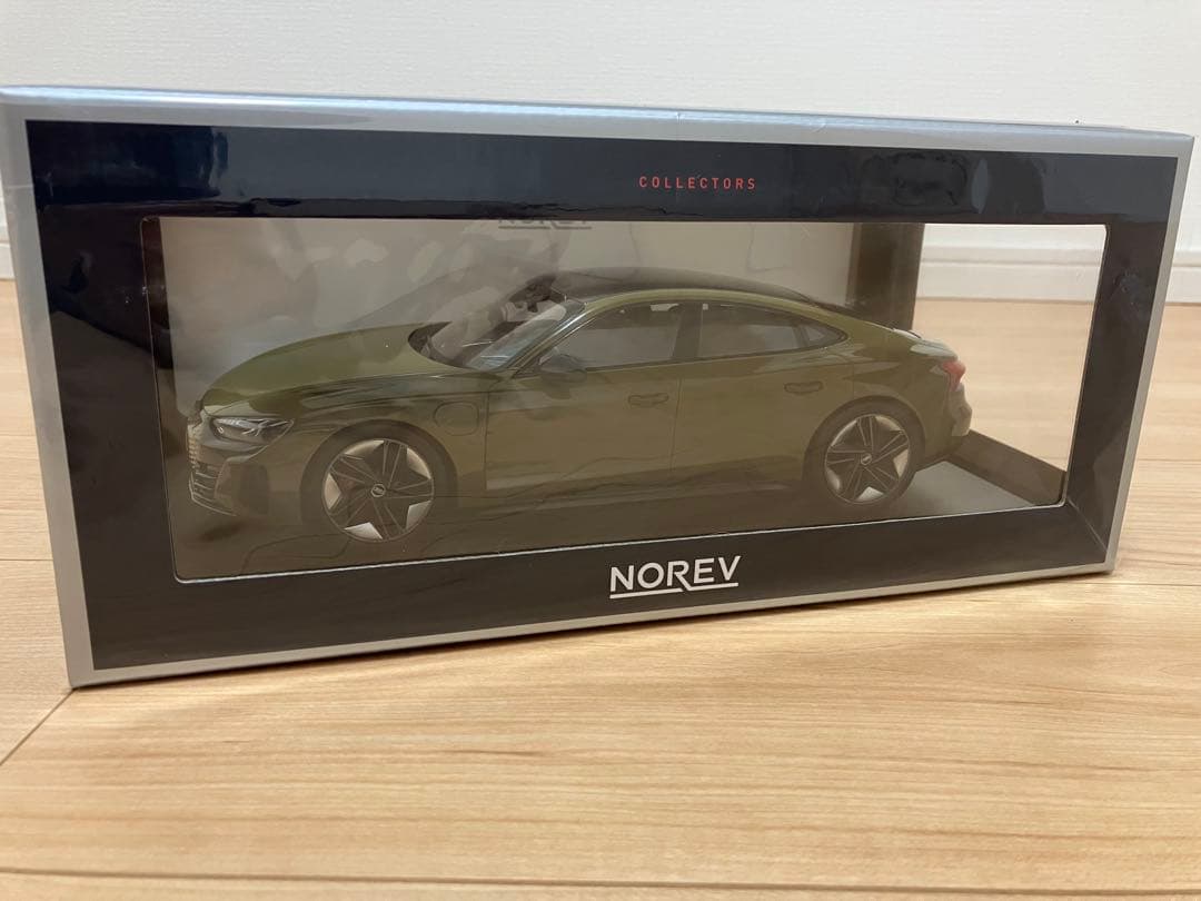 NOREV 1/18 アウディ　RS e-tron GT ミニカー