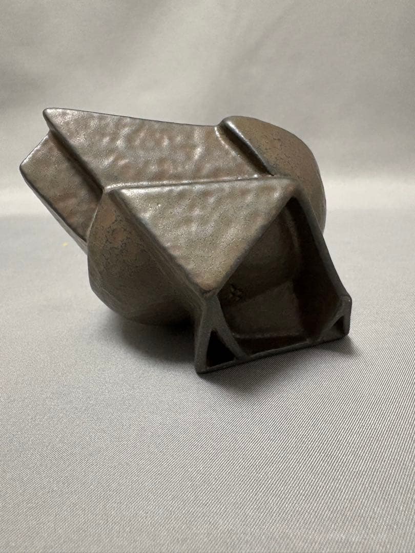 山下幾太郎　鉄黒プラチナ彩幾何ぐい呑