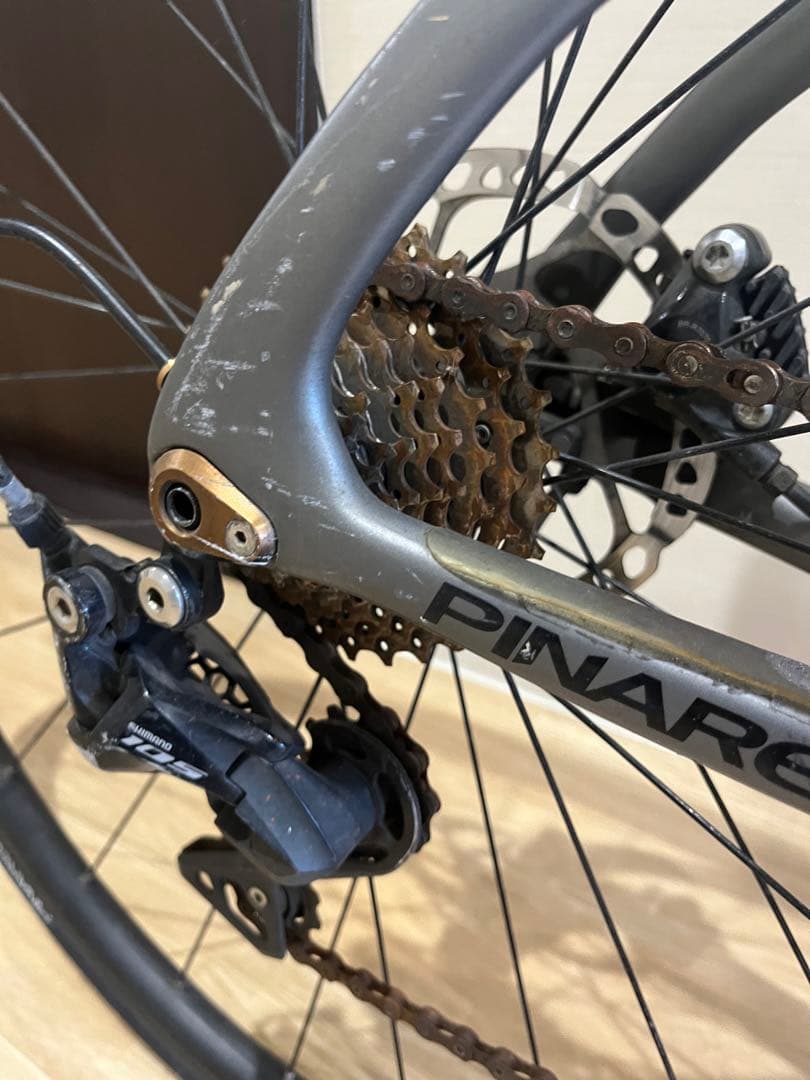 【必読】PINARELLO PARIS ロードバイク グレー　105