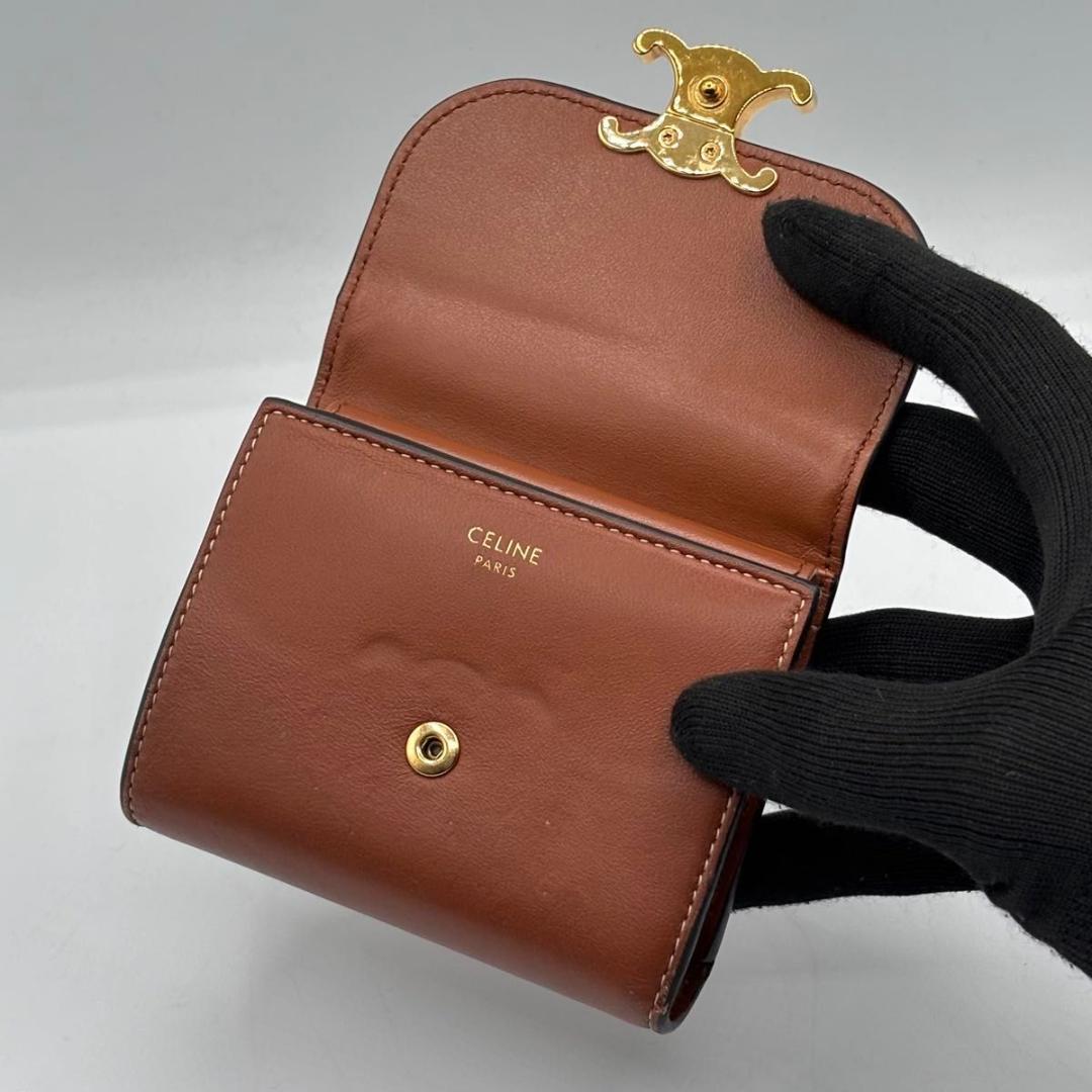 美品 セリーヌ 財布 トリオンフ スモールフラップウォレット ブラウン