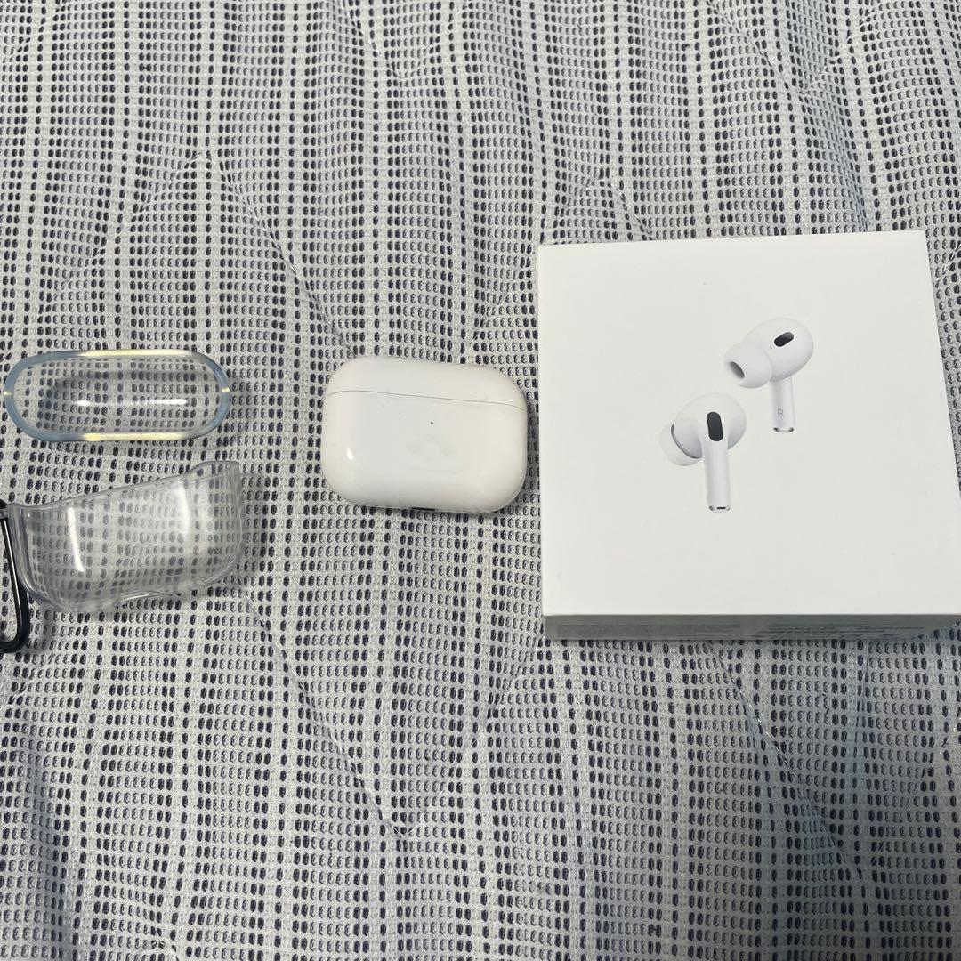 AirPods Pro (第2世代) 本体とケース