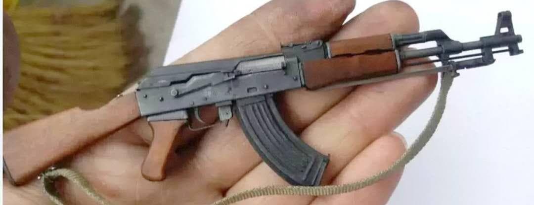 ミニＡＫ47　木金属製　 新品