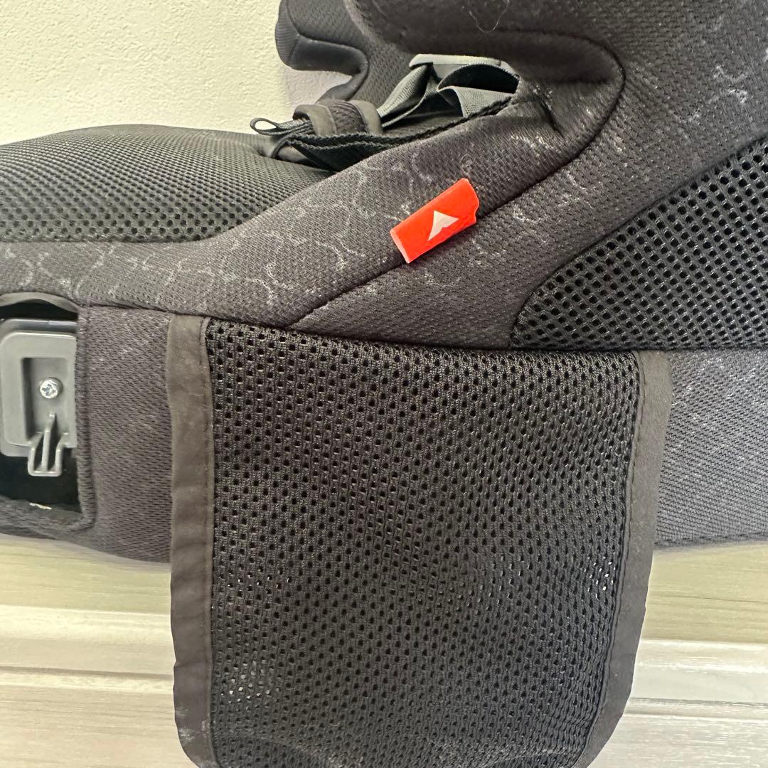 【美品】Aprica AirGroove Plus ブラック ジュニアシート