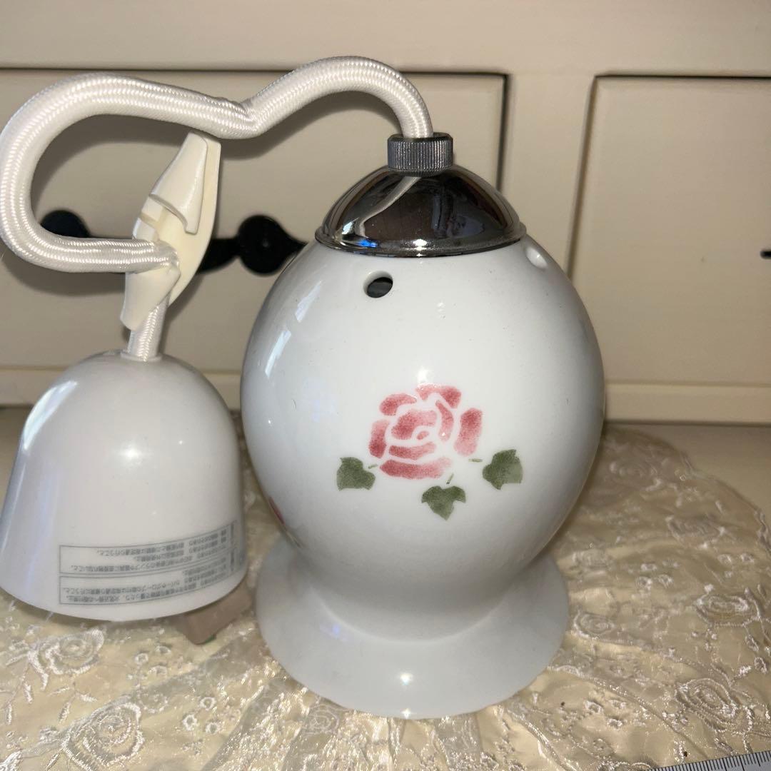 マニーローズ陶器製ペンダントライト