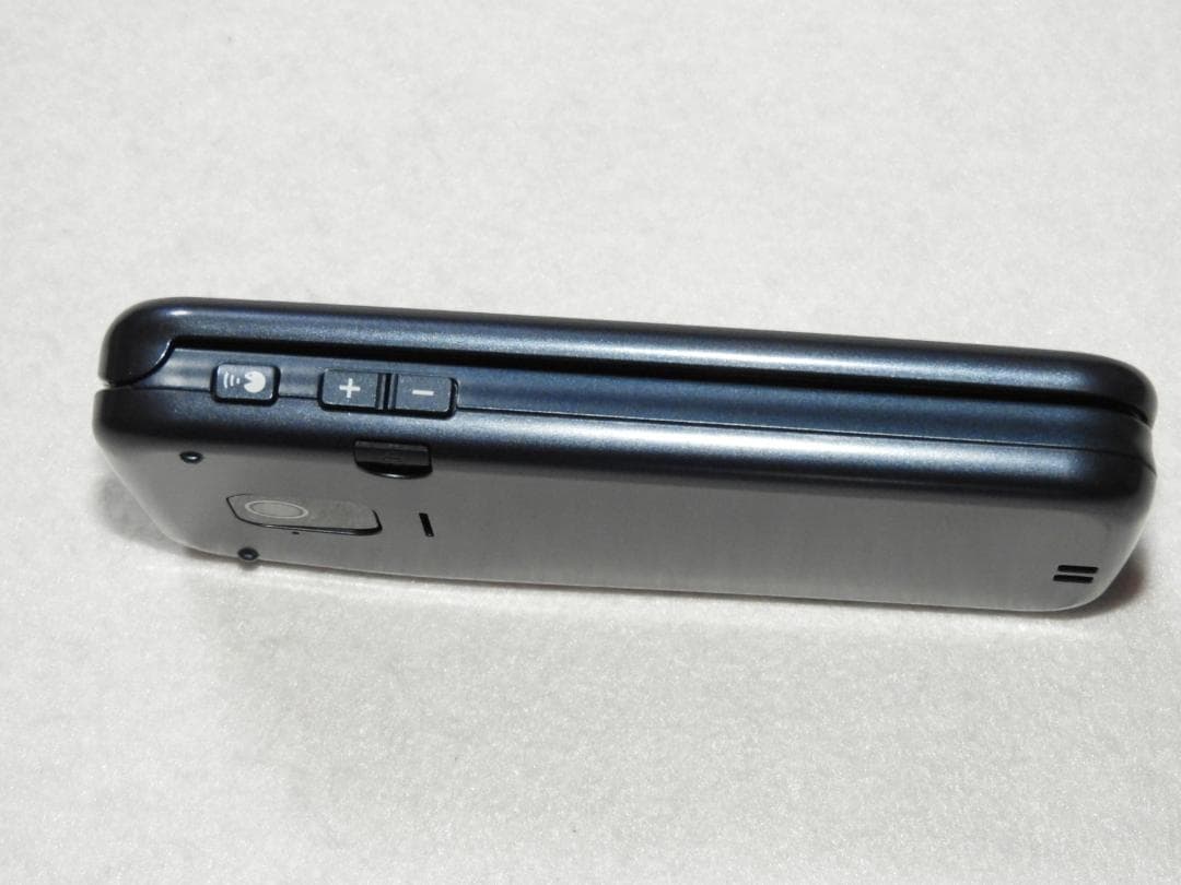 良品 FCNT らくらくホン F-01M ネイビー docomo 4G LTE