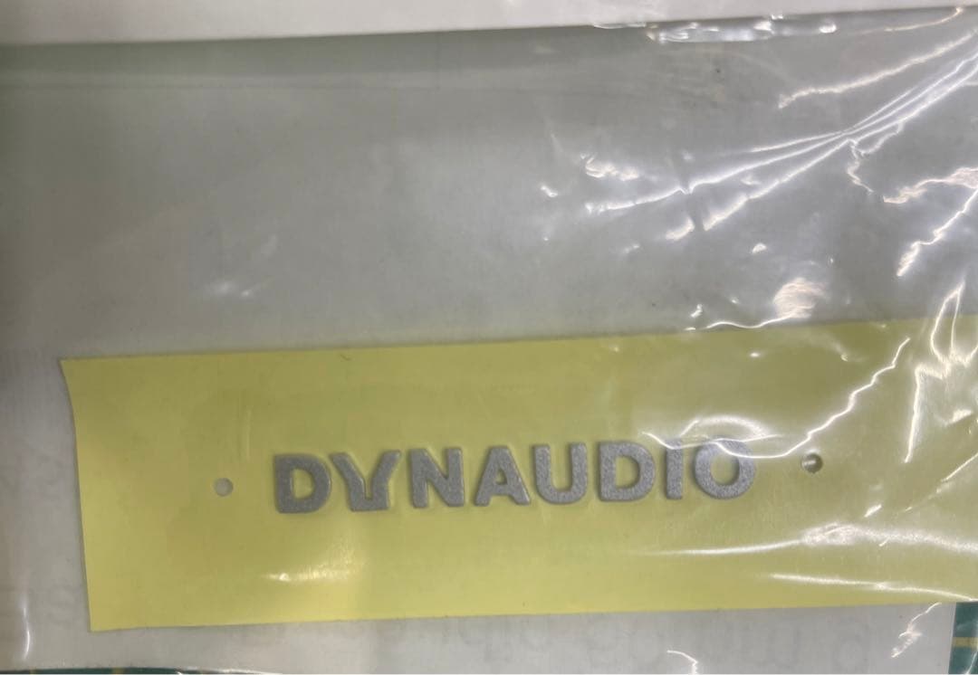 dynaudio contourシリーズ　エンブレム