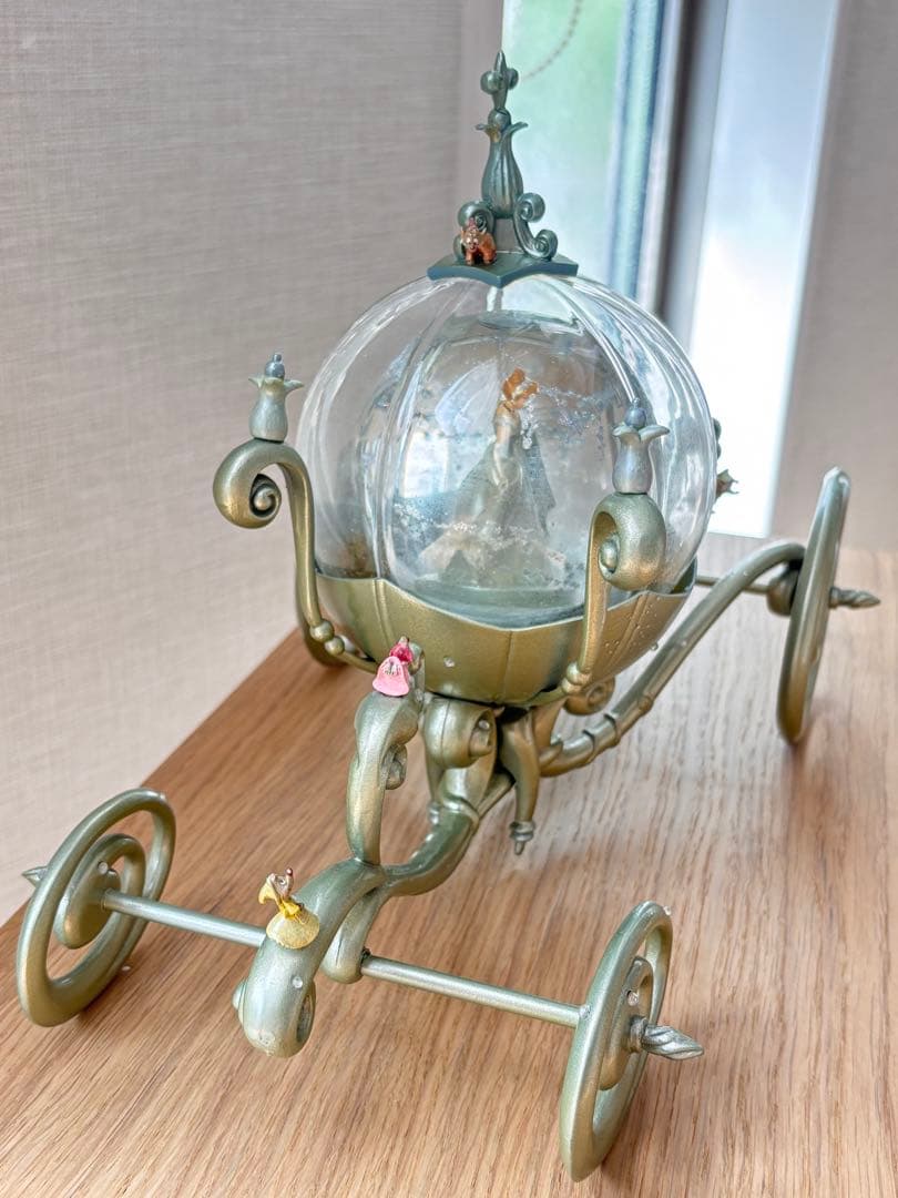 ディズニー　シンデレラ　スノードーム