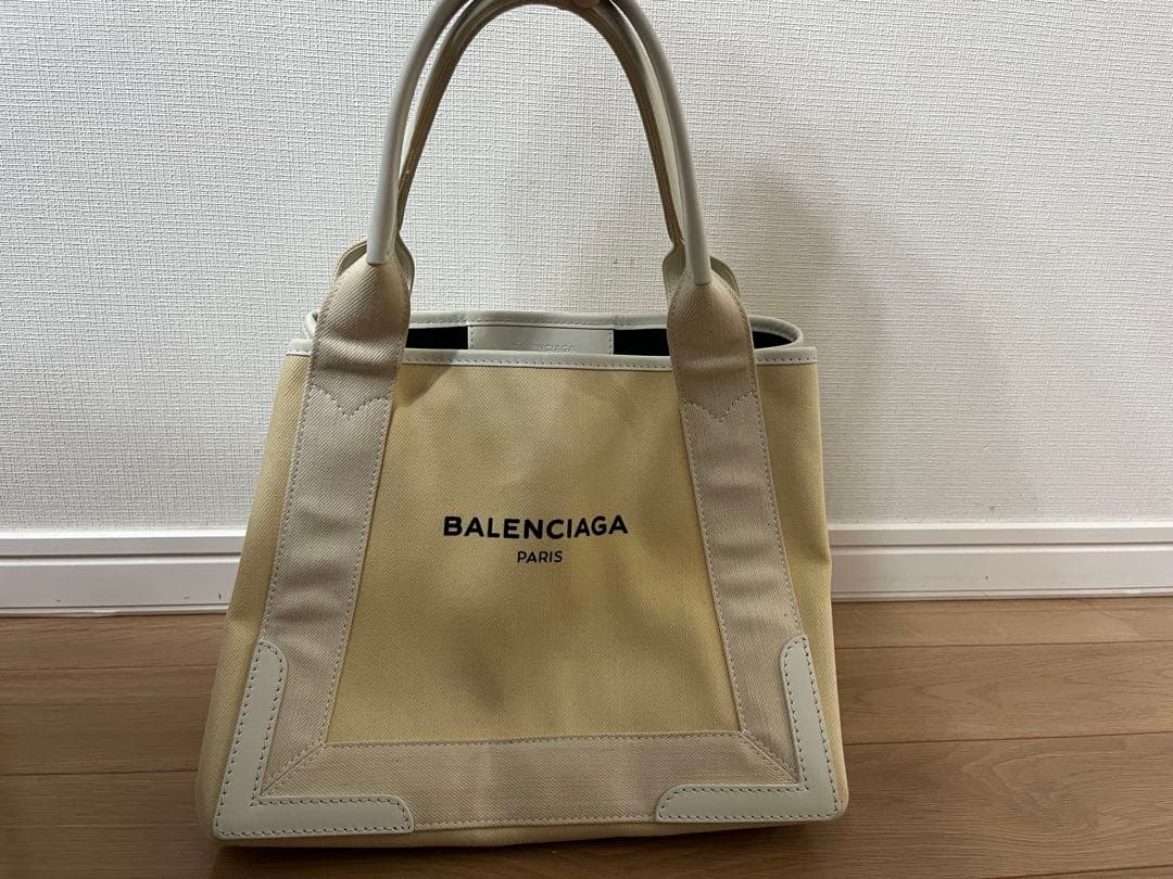 BALENCIAGA ベージュ ハンドバッグ
