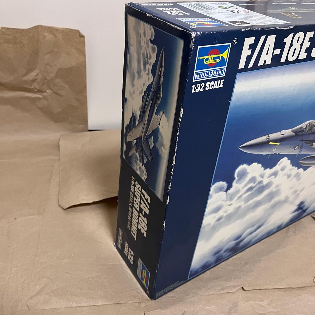 【未組立】Hasegawa 1/32スケール F/A-18E スーパーホーネット