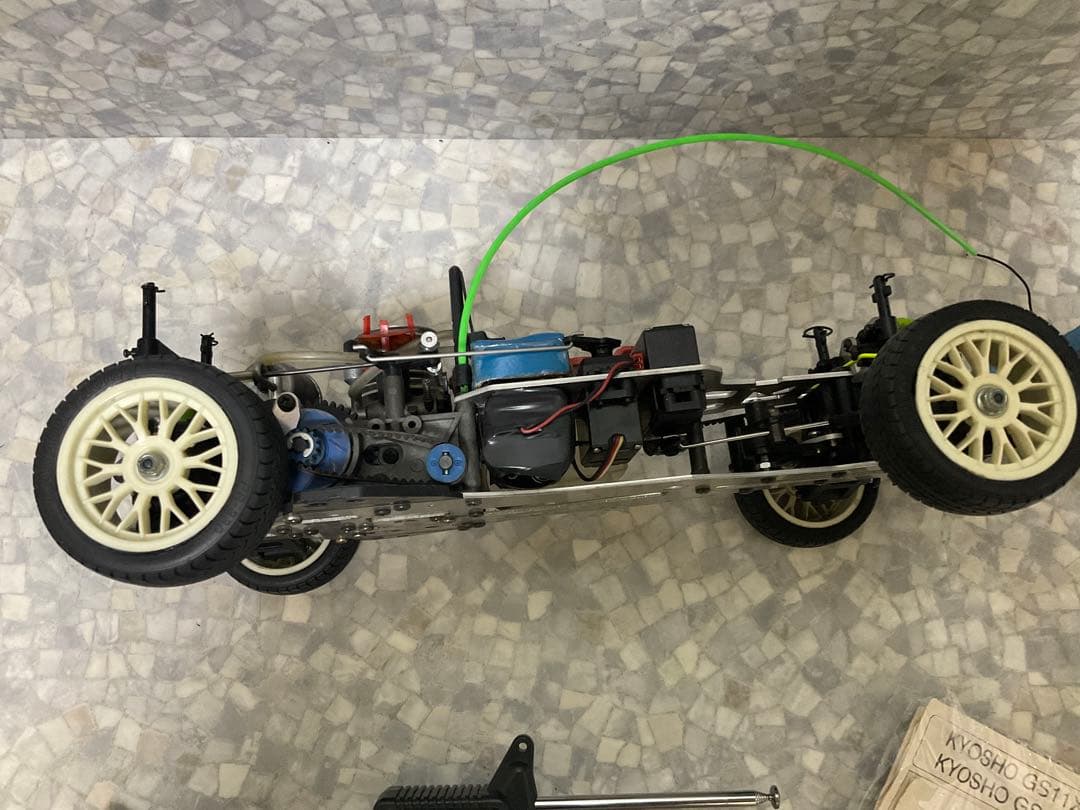 京商　エンジンRCカー　ラジコン （現状品　ジャンク品）