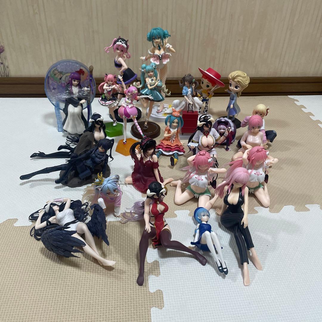 美少女フィギュア24体まとめ売り