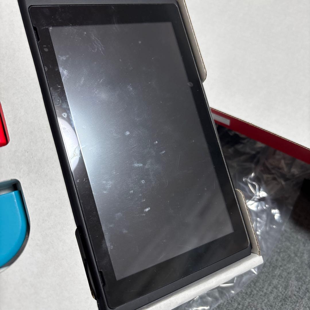 Nintendo Switch (L) ネオンブルー/(R) ネオンレッド