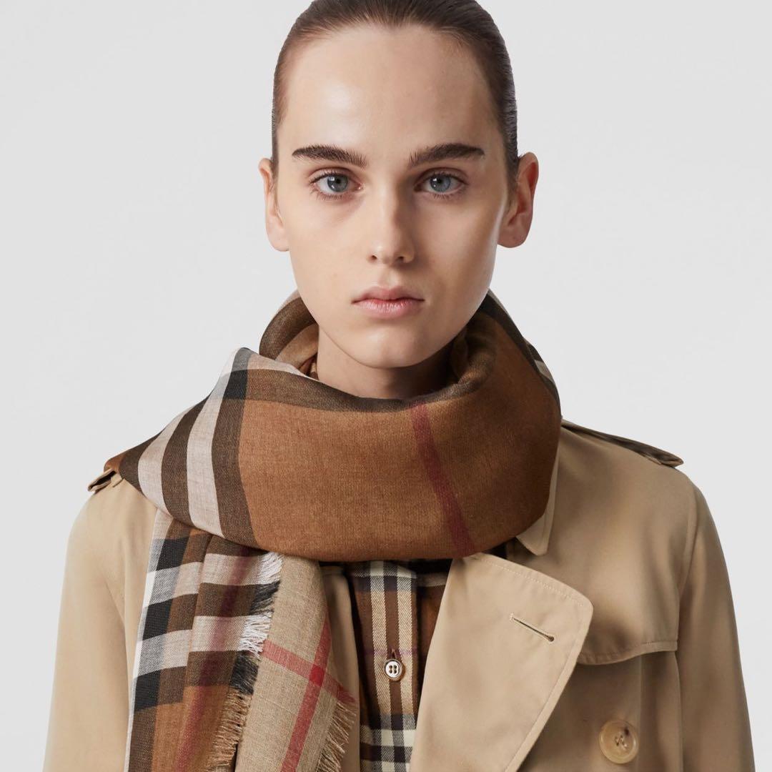 BURBERRY チェック柄マフラー　購入価格¥70,400