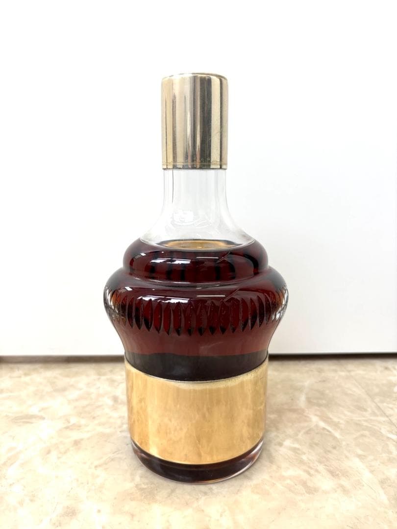 カミュ CAMUS シルバー トップ バカラボトル 700ml コニャック