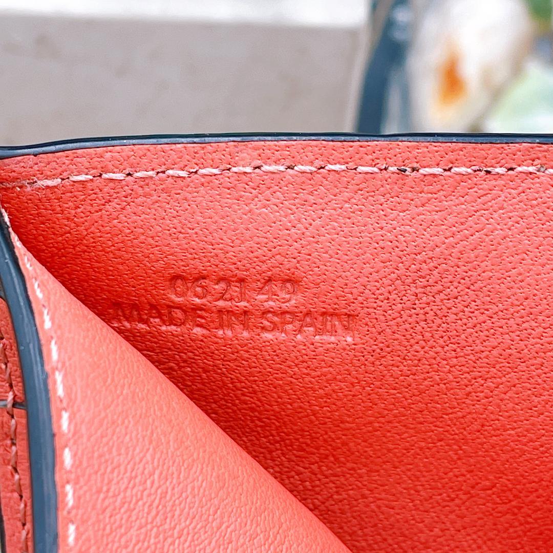 ◇ロエベ◇アナグラム トライフォールド 三つ折り財布 ライトオーツ / ハニー