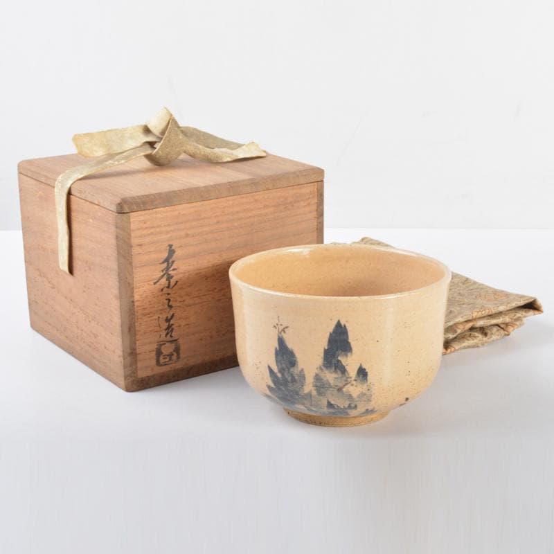 常滑焼　不識庵井上素三作　神杉文　茶碗　共箱　松尾不染斎極め箱　V　4235