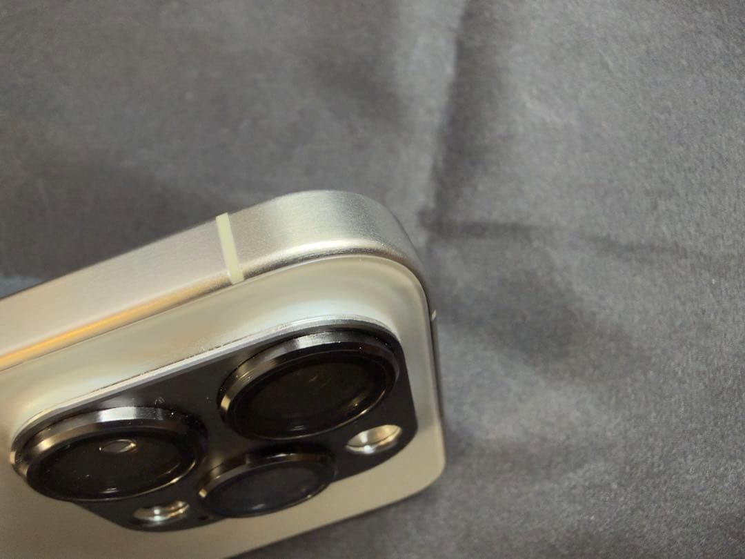 iPhone15 pro ナチュラルチタニウム 256GB SIMフリー