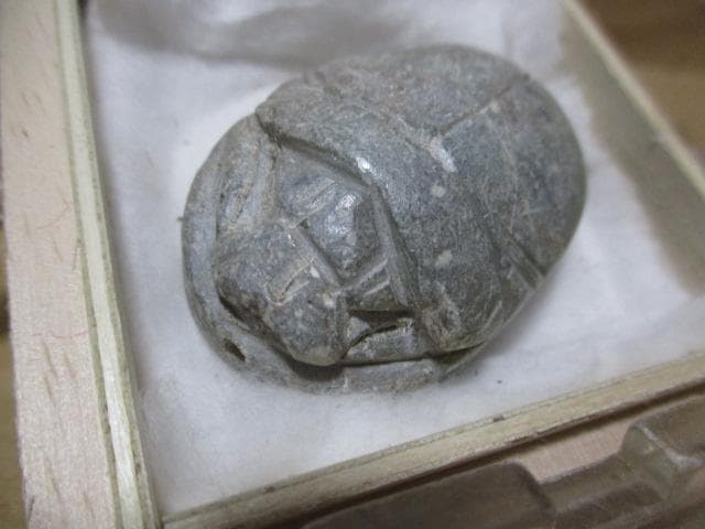 西*人様 古代エジプト　石彫り　スカラベ　箱付き　R76-1