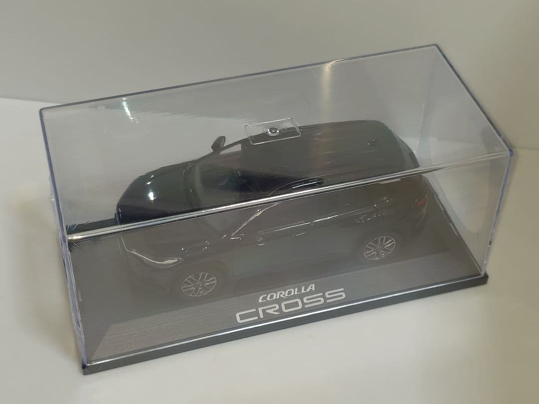 トヨタ カローラクロス 後期 209 ブラックマイカ カラーサンプル ミニカー
