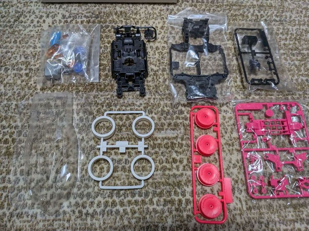 ミニ四駆 10台 +ポータブルピット3個