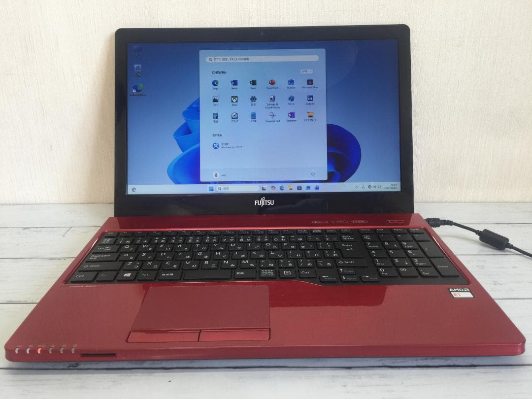 富士通 LIFEBOOK AH40/X 15.6型TFT液晶 フルサイズノート