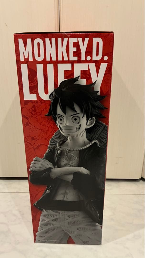 ワンピースベースショップ 1番くじ ルフィ フィギュア コミックスカラー