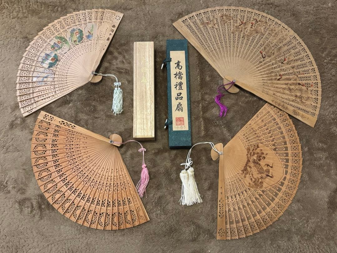 白檀　透かし彫り　扇子　4本セット　高檔禮品扇　木製　保管品