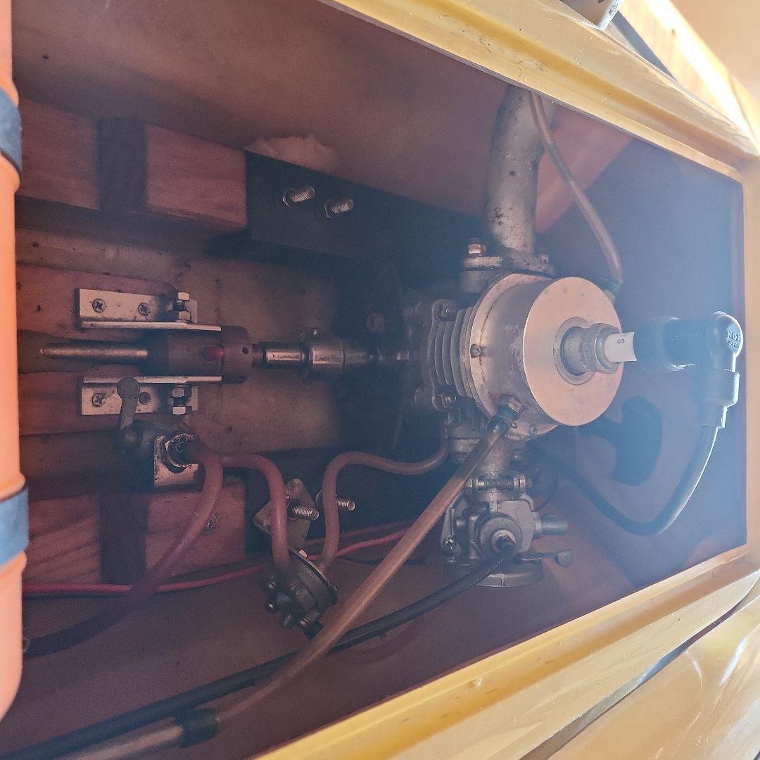 大型ラジコンボート、スチイ-ムエンジンボート4点