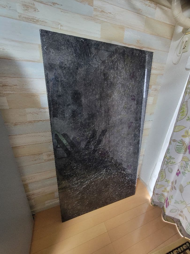 黒いガラス製ダイニングテーブル 松田家具