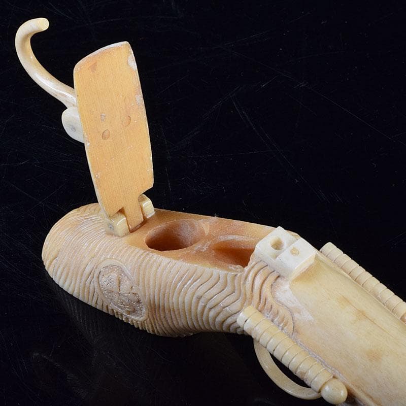 時代提げ物　獣骨彫刻　銃型　矢立　筆入　C　9209
