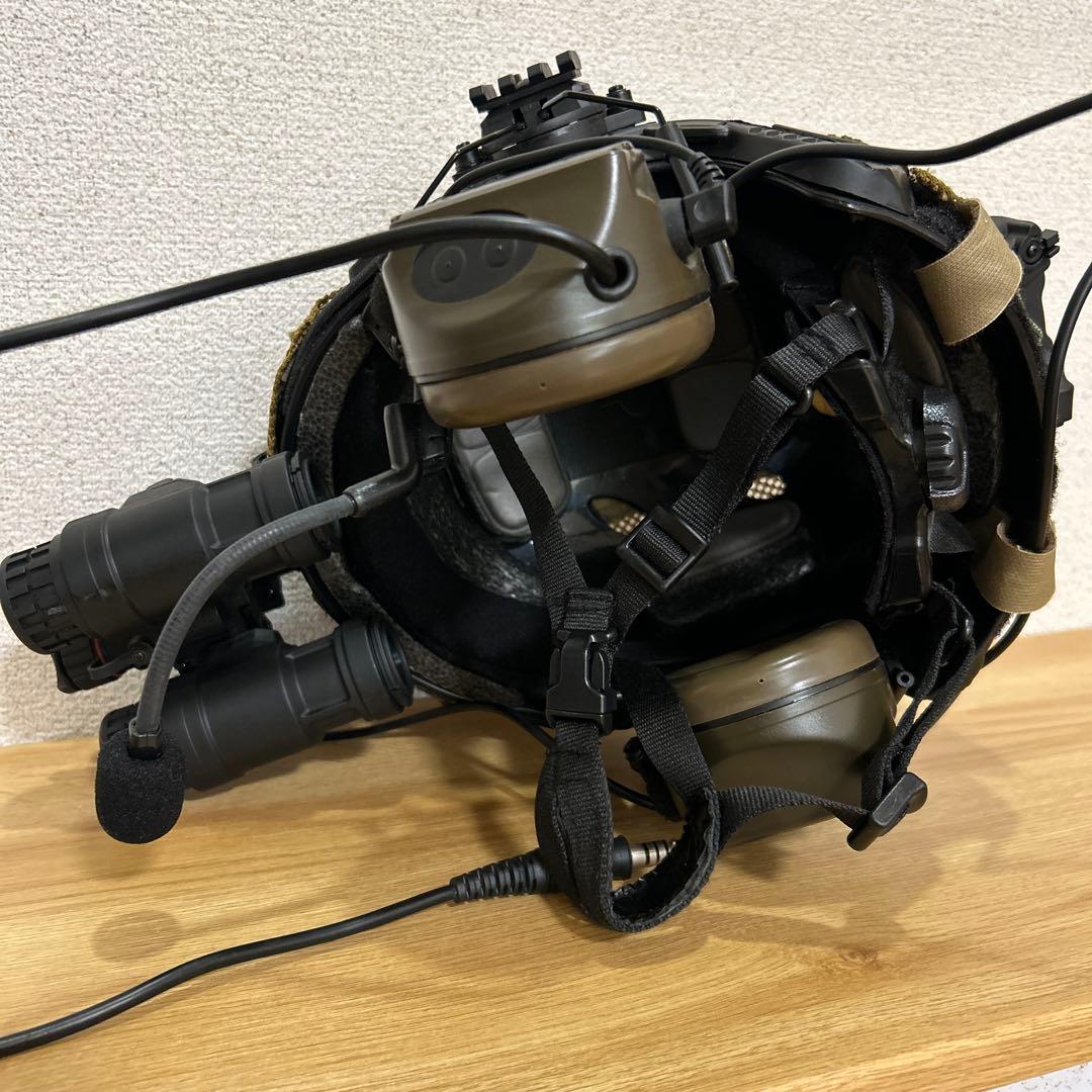 迷彩ヘルメット ナイトビジョン ヘッド付き レプリカ ミニタリー サバゲー
