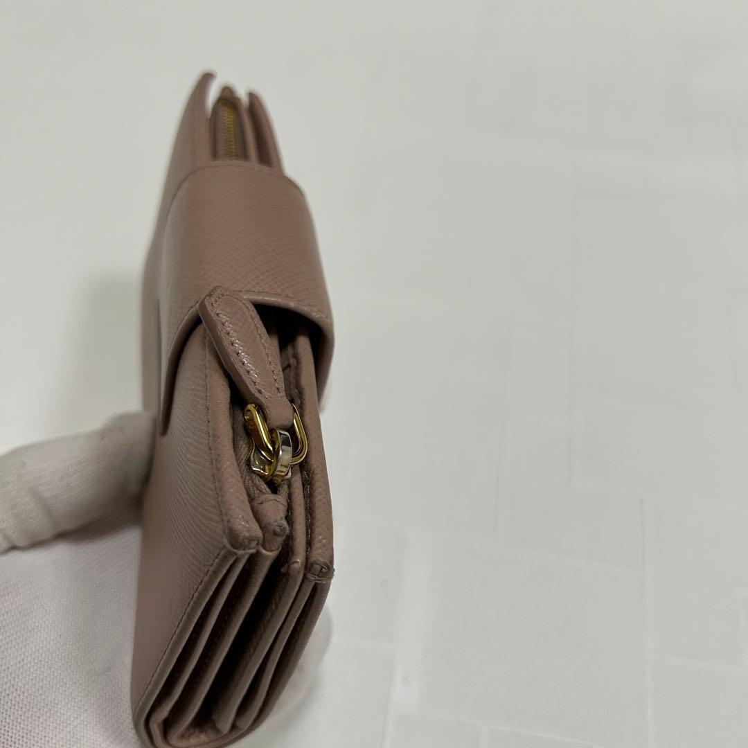 PRADA プラダ　ピンクベージュ 折り財布　サフィアーノ