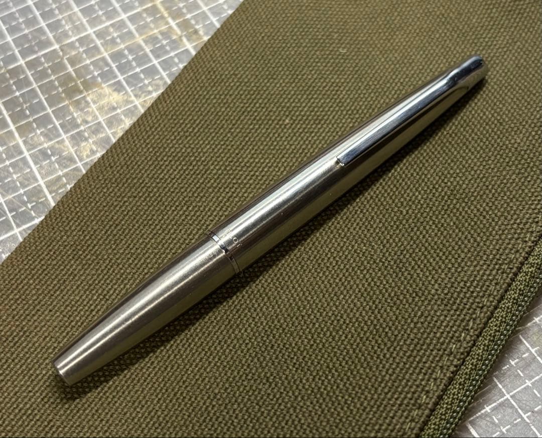 ミュー μ 万年筆 F字