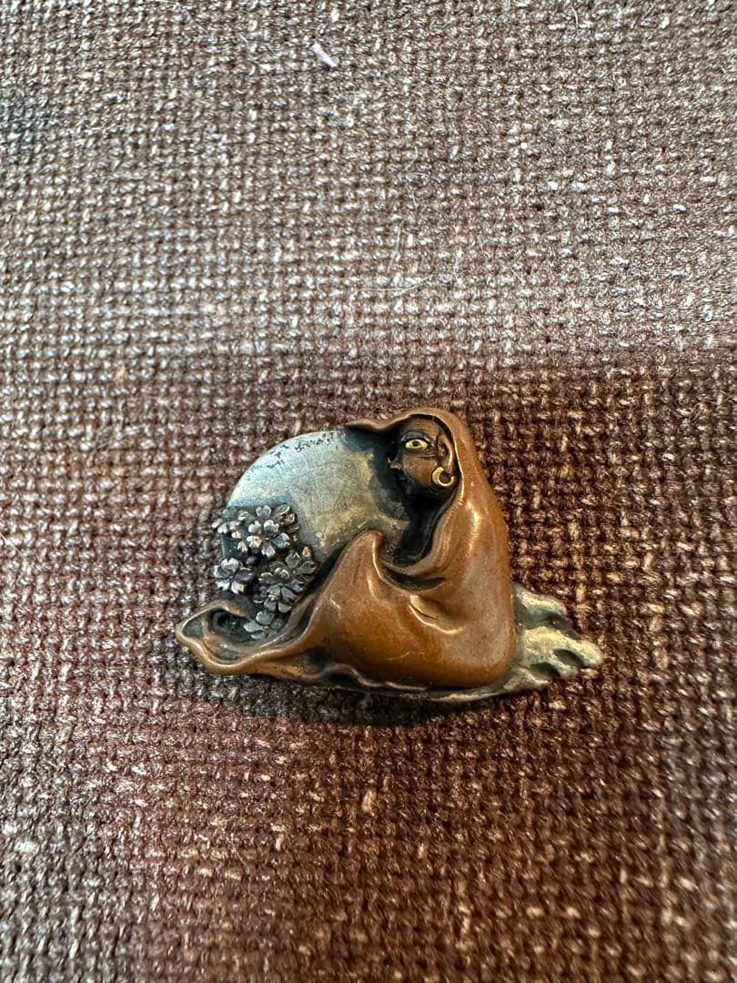 達磨　桜　煙草入れ金具　銀と銅製　すごく細かい　明治時代　骨董古美術