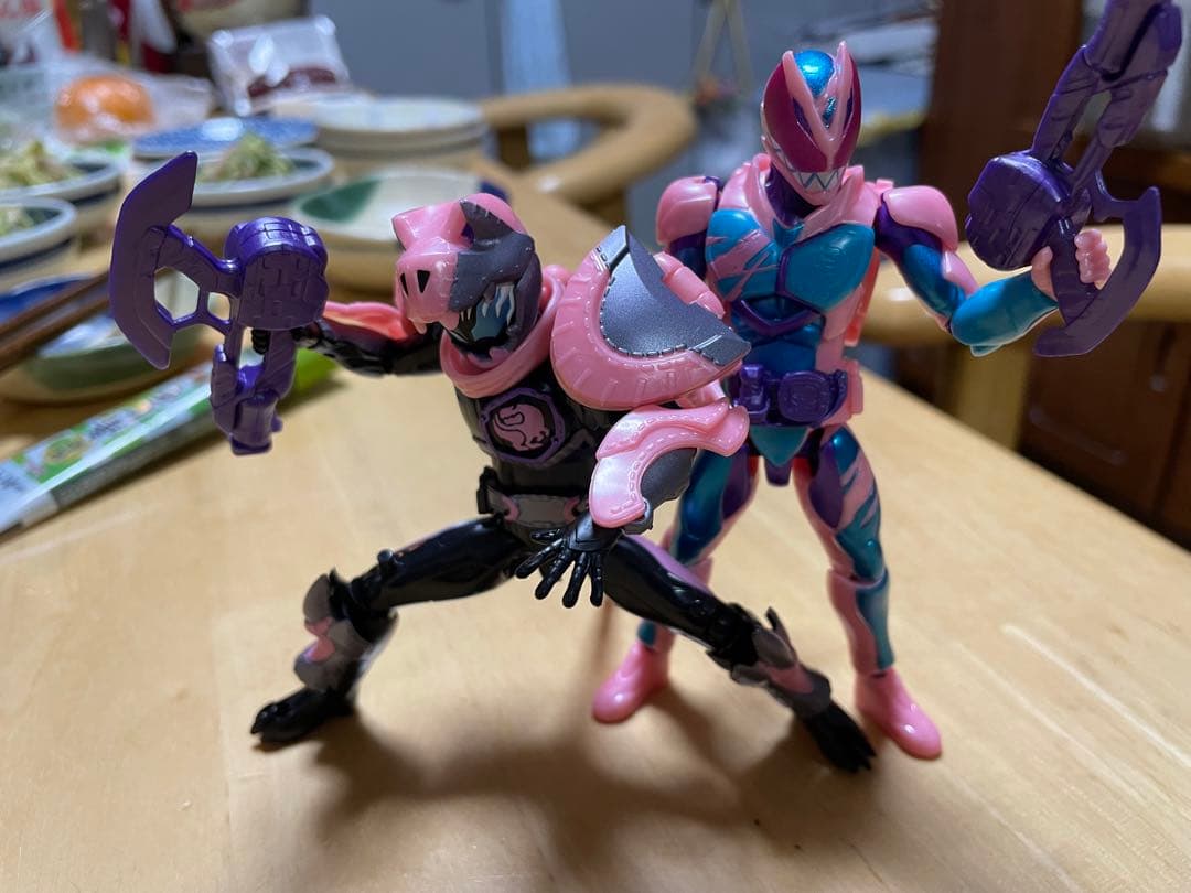 4 フィギュア