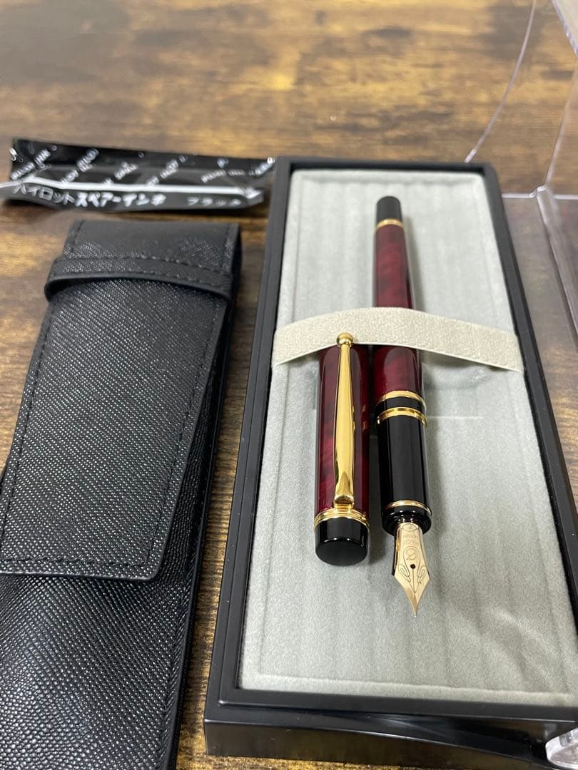 試筆のみ　1996年製　初期型　グランセ　ルビーレッド　マーブル　万年筆 細字