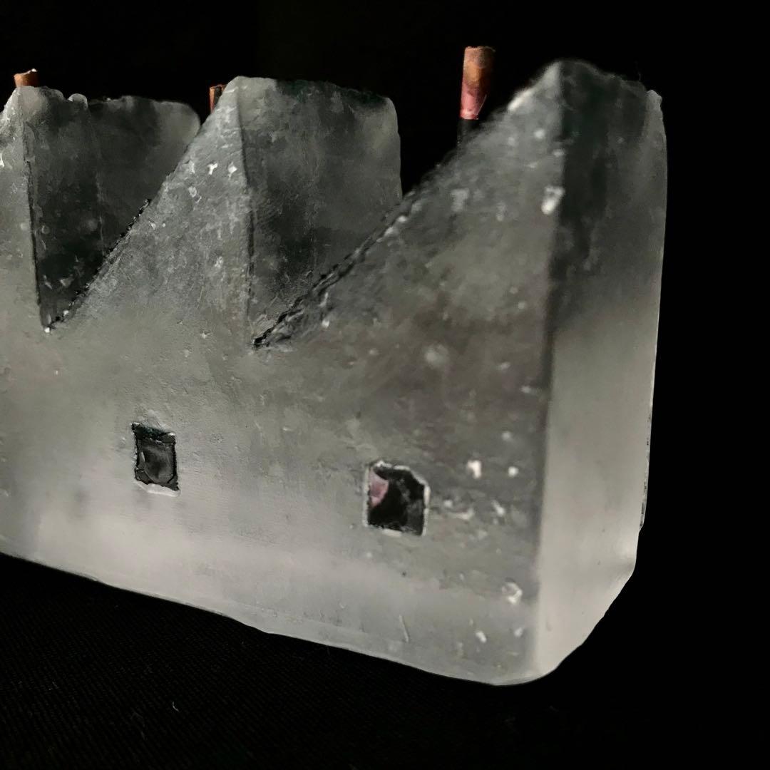 ガラス作家　佐伯泰典作　「夢工場　囚われた想い」