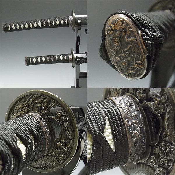 岐阜県関市製の模造刀 黒石目 大刀・小刀・刀掛け3点セットです。