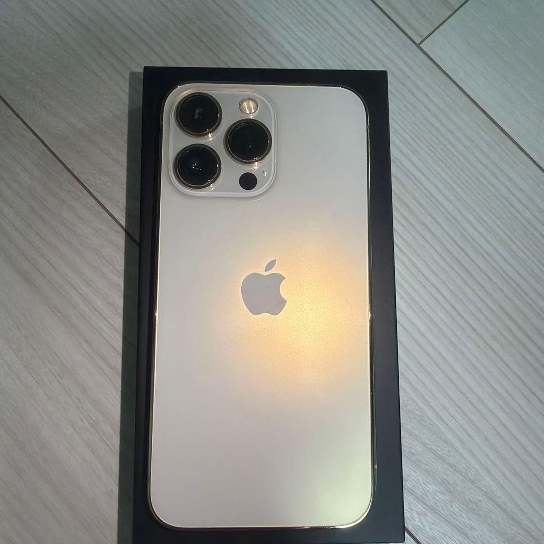 Apple iPhone 13 Pro ゴールド