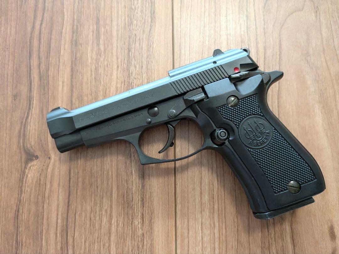 ウエスタンアームズ ベレッタM84FS カーボンブラックHW