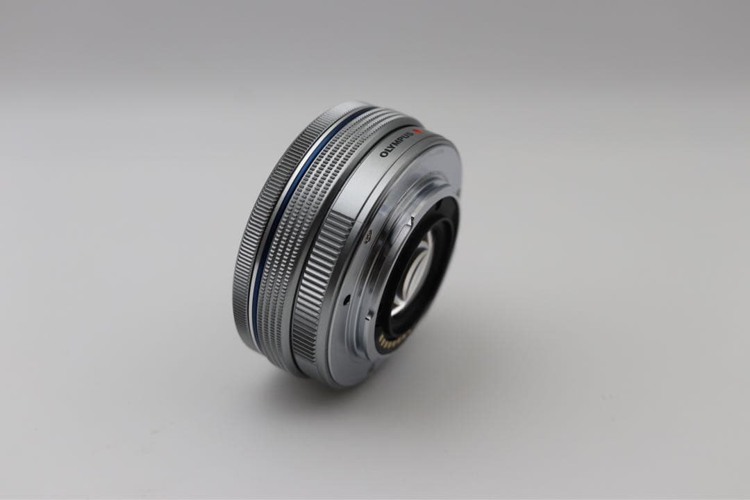 ☆美品【OLYMPUS】OM-D E-M10 MarkIII + 14-42mm