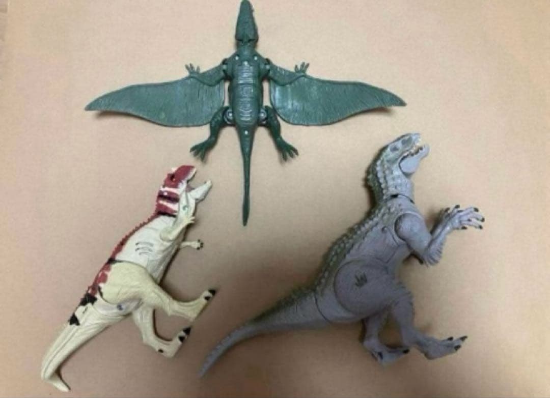 ジュラシックワールド ハズブロ 恐竜 フィギュア 3体セット インドミナス