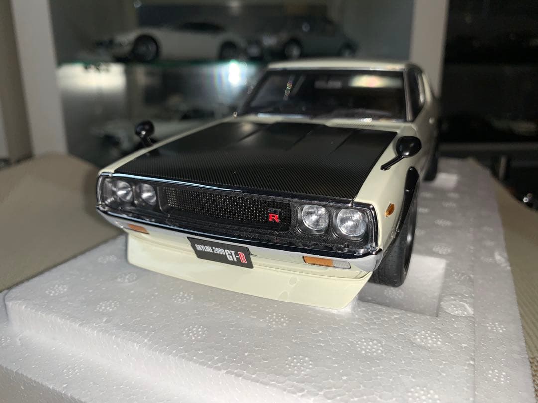 オートアート 1/18 スカイラインGTR カーボンボンネット(シルバー)