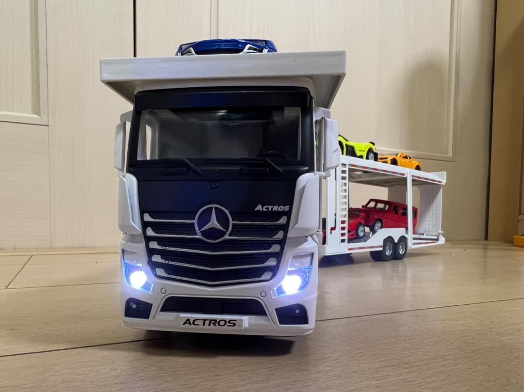メルセデスベンツ アクトロス Actros　1/24 H147
