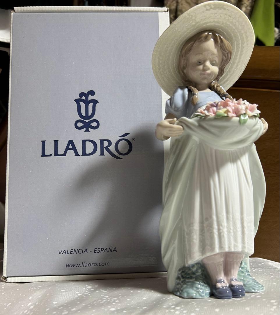専用品です。Lladro 少女像 陶器製 約23cm 元箱付き