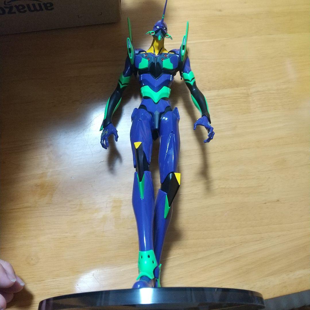 エヴァ