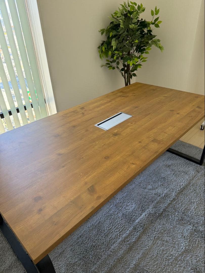 メティオ　配線ボックス付きミーティングテーブル　幅180 オフィスコム