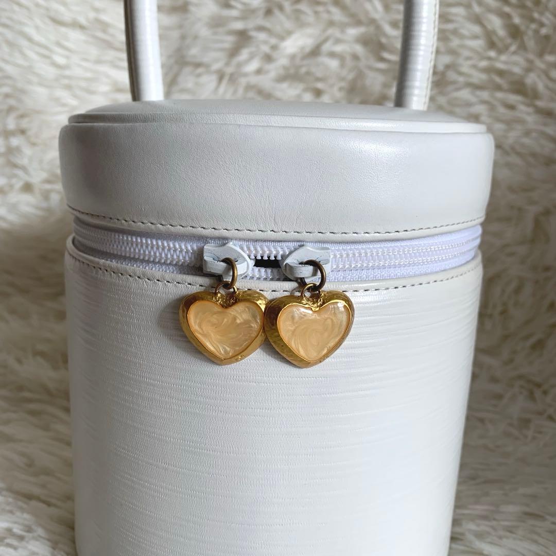 ハナエモリ 円柱型 ハンドバッグ パーティバッグ ホワイト　本革