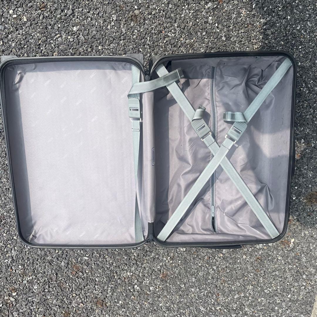 リモワ　サルサ　キャリーケース　３３L　機内持ち込み可　ブラック　85152