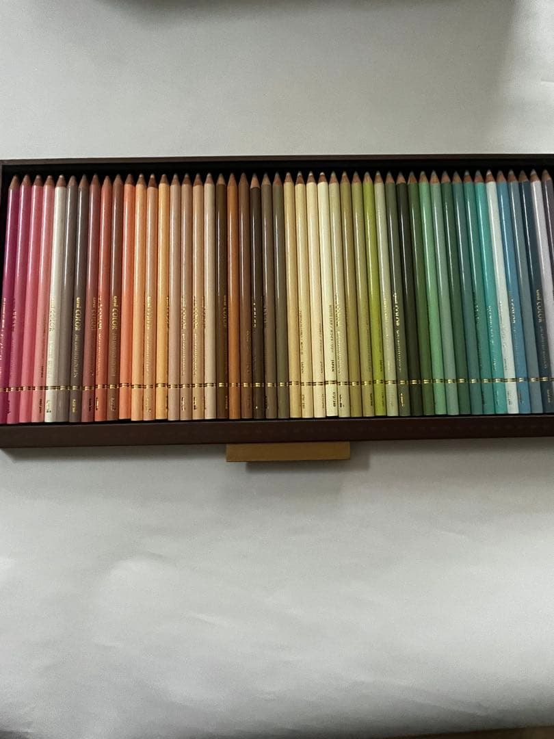 三菱鉛筆ユニカラー240色セットリミテッドエディション限定生産品